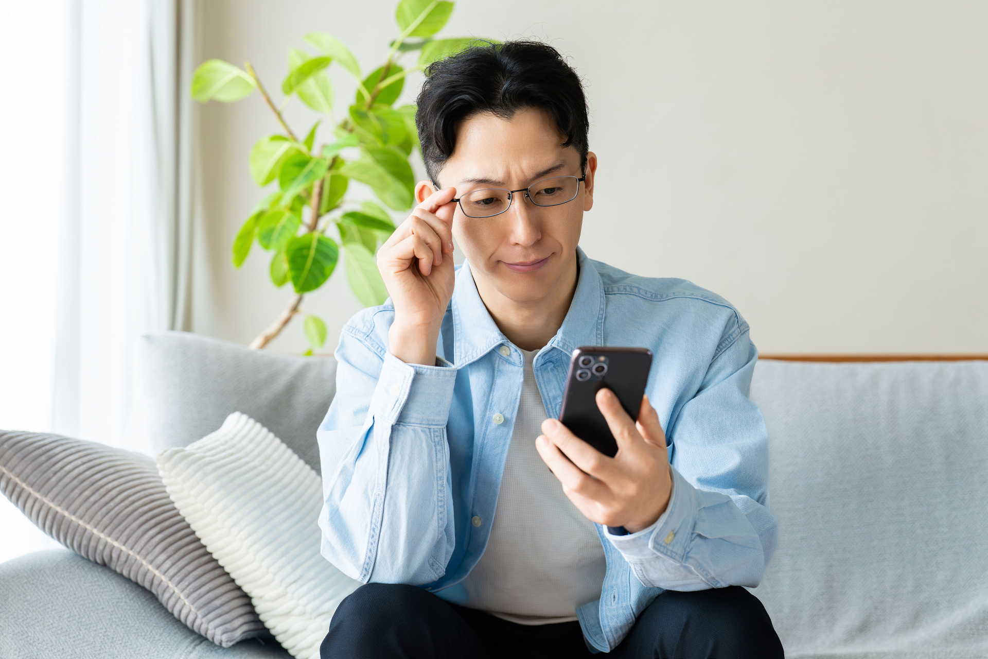 エコーチェンバーとは?SNSで「自分が正しい」と思い込んでしまう仕組み